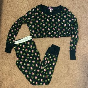 Victoria’s Secret Pajama Set